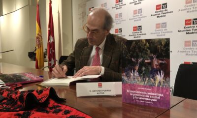 Antonio Purroy en la presentación del libro